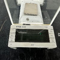 Mettler Toledo AT200 Analytical Balance image 2